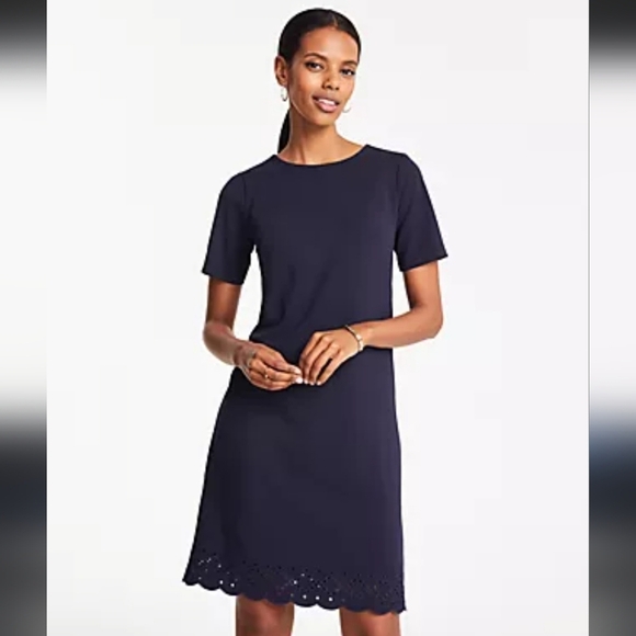 Ann Taylor Dresses & Skirts - Ann Taylor Size 0 Short Sleeve Dress Eyelet Scalloped Hem